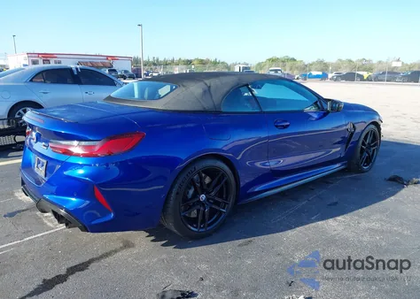 2023 BMW M8 Cabriolet Competition z USA, uszkodzony, nr VIN WBSDZ0C02PCM59017